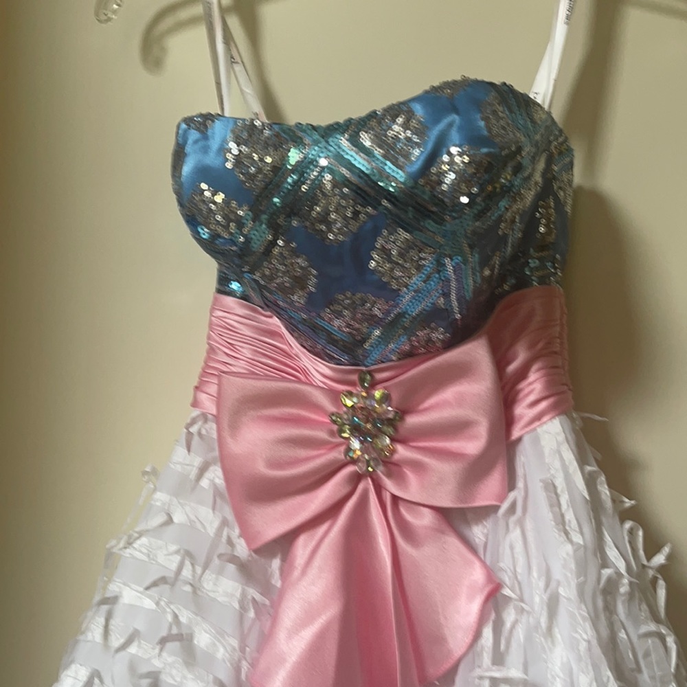 TonyBowls formal mini w sequin top zipper back
